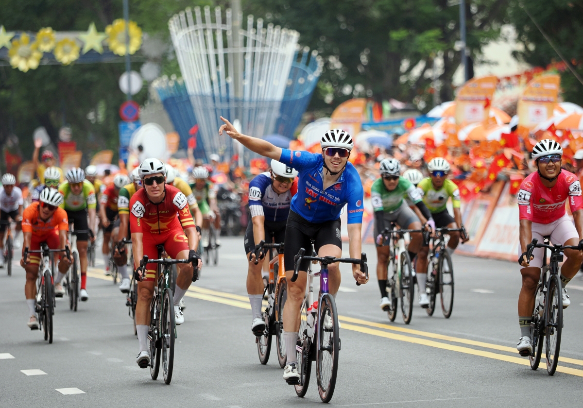 HCM City Television Cycling Cup: Dzianis Marchuk wins dramatic final stage